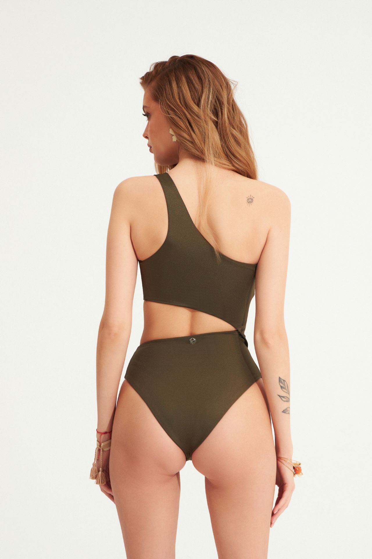 MEGREZ ONE PIECE SAGE