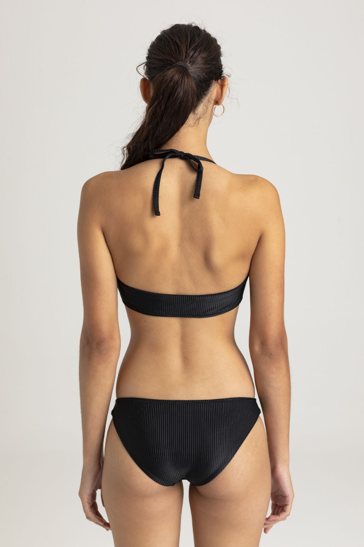 TIE-FRONT BIKINI TOP BLACK